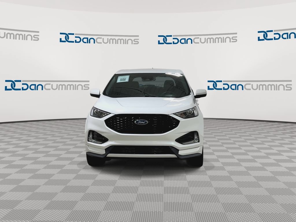 Used 2024 Ford Edge ST-Line w/ Class II Trailer Tow Package AWD/4WD image 3