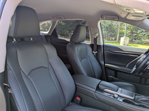 Used 2021 Lexus RX 350L AWD w/ Accessory Package image 18