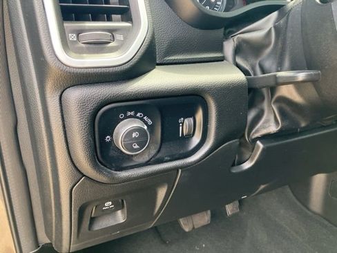Used 2023 RAM 1500 2WD Crew Cab image 25