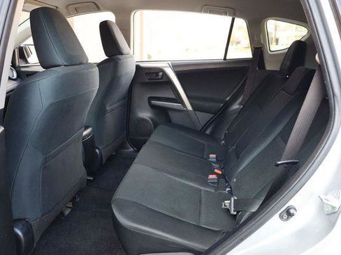 Used 2018 Toyota RAV4 LE image 18