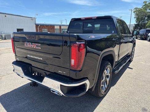 Used 2026 GMC Sierra 1500 SLT w/ SLT Premium Plus Package AWD/4WD image 5