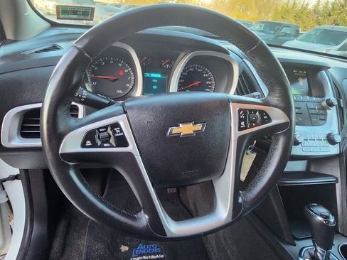 Used 2017 Chevrolet Equinox LT w/ Convenience Package image 10