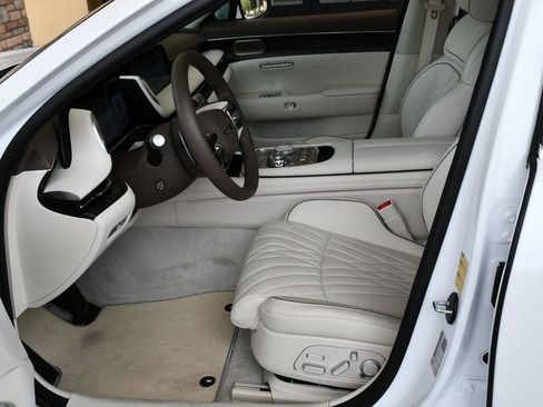 Used 2026 Genesis G90 3.5T image 30