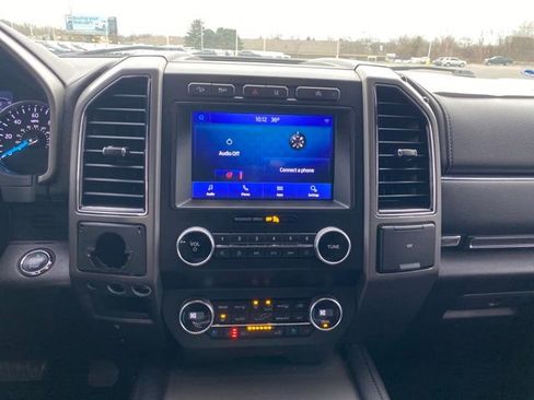 Used 2021 Ford Expedition XLT image 9