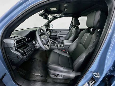 Used 2026 Toyota 4Runner Limited AWD/4WD image 13