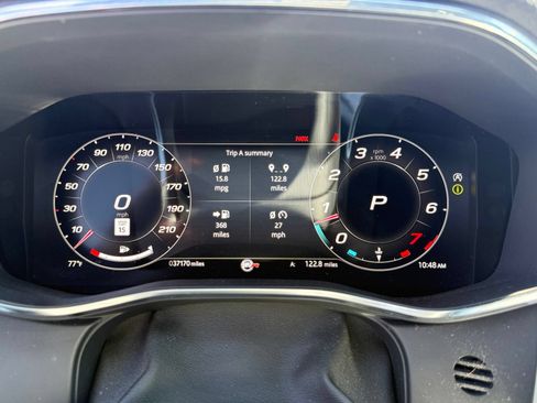 Used 2023 Jaguar F-PACE SVR AWD/4WD image 10
