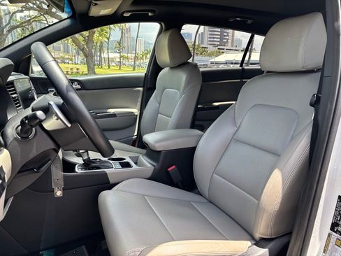 Used 2022 Kia Sportage Nightfall Edition FWD image 8