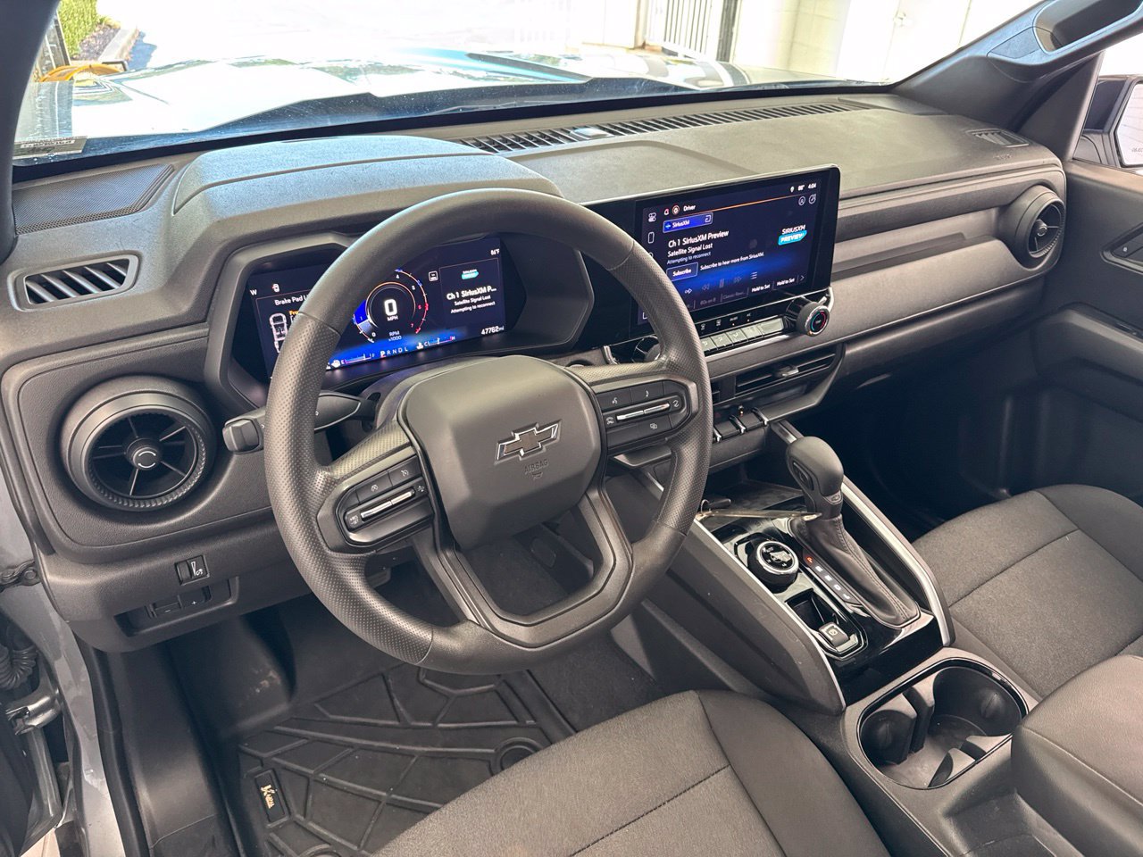 Used 2024 Chevrolet Colorado Trail Boss w/ Technology Package AWD/4WD image 16