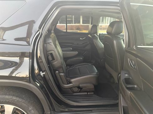 Used 2020 Chevrolet Traverse LT w/ LT Premium Package image 10