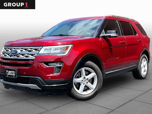 Used 2018 Ford Explorer XLT w/ Equipment Group 202A FWD image 1