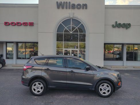 Used 2018 Ford Escape S image 1