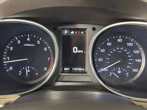 Used 2017 Hyundai Santa Fe SE w/ SE Premium Package 02 FWD image 27