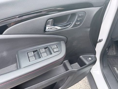 Used 2023 Honda Ridgeline Black Edition image 13