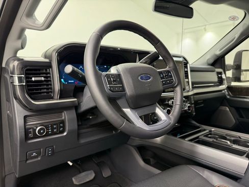 New 2026 Ford F250 Lariat w/ FX4 Off-Road Package image 17