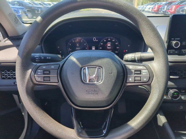 Used 2025 Honda Accord SE image 30