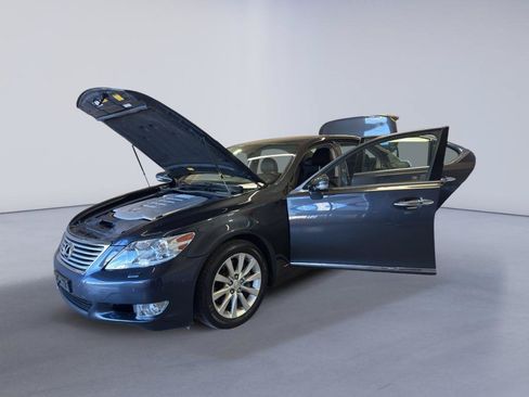 Used 2011 Lexus LS 460 AWD w/ Comfort Pkg image 11