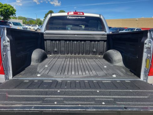 Certified 2021 Toyota Tundra SR5 w/ TRD Off-Road Package AWD/4WD image 23