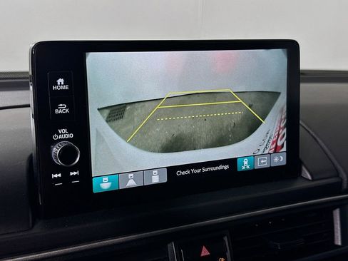 Used 2023 Honda Pilot Touring image 10