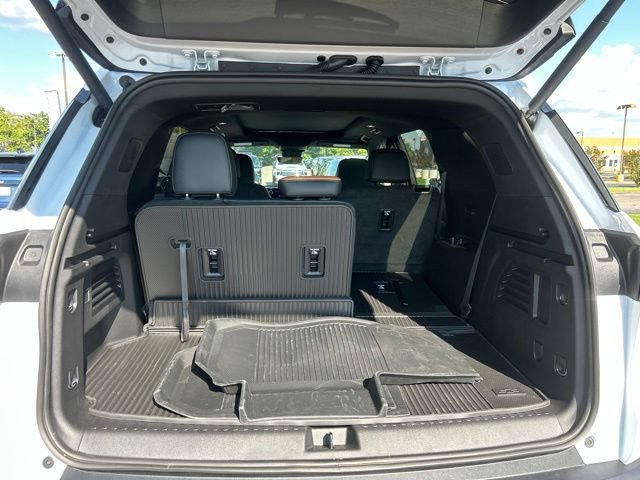 New 2027 Chevrolet Traverse Z71 w/ Driver Confidence Package AWD/4WD image 31