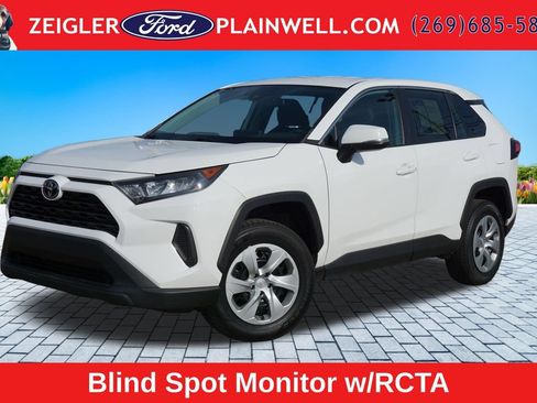 Used 2022 Toyota RAV4 LE w/ Carpet Mat Package (TMS) FWD image 1