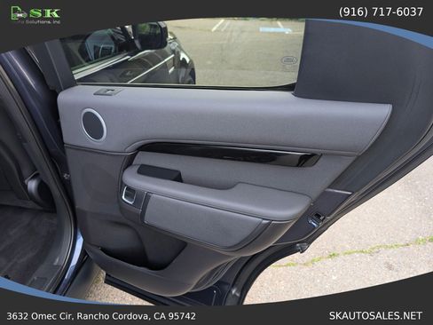 Used 2017 Land Rover Discovery SE AWD/4WD image 36