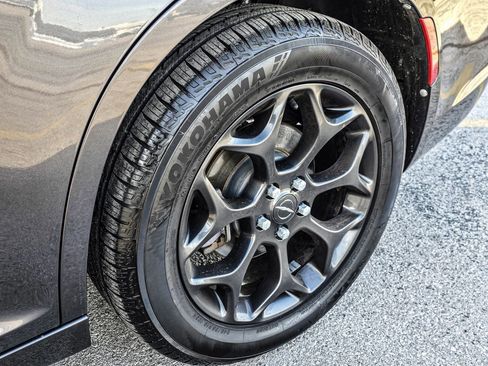 Used 2020 Chrysler 300 S image 10