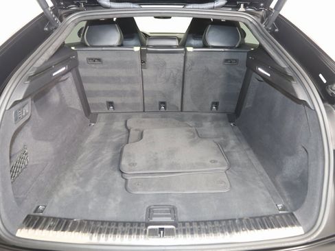 Used 2022 Lamborghini Urus image 85