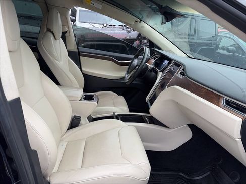 Used 2018 Tesla Model X 100D image 9