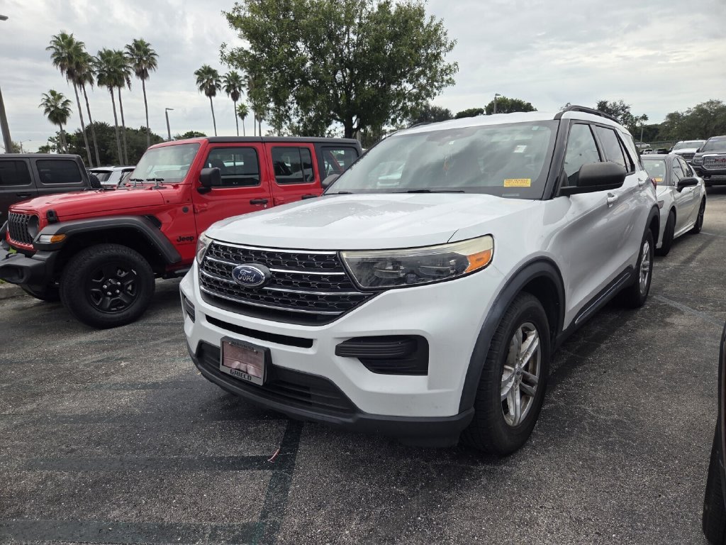 Used 2020 Ford Explorer XLT RWD image 2