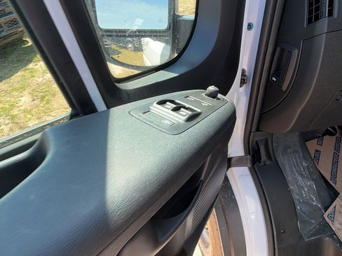 New 2026 RAM ProMaster 2500 w/ Convenience Group image 15