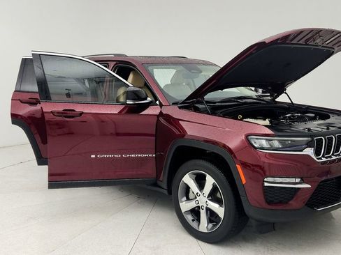 Used 2022 Jeep Grand Cherokee Limited RWD image 10