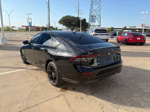 Used 2025 Honda Accord SE image 4