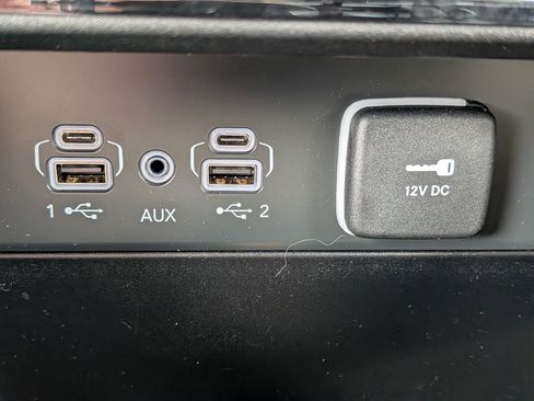 Certified 2024 Jeep Grand Cherokee Limited w/ Black Appearance Package image 27