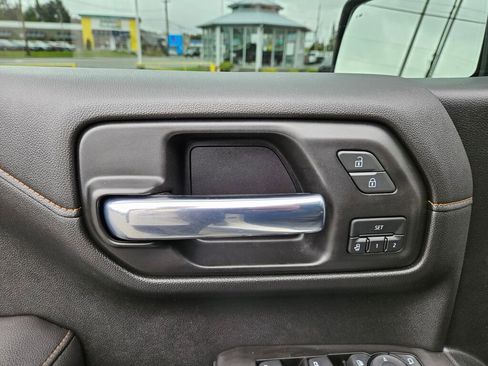 Used 2020 GMC Sierra 1500 AT4 w/ Technology Package AWD/4WD image 18