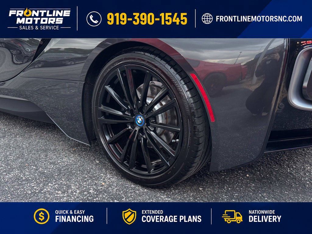 Used 2020 BMW i8 Coupe AWD/4WD image 16