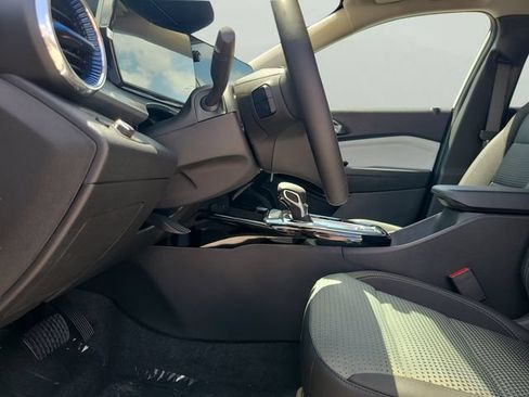 New 2026 Chevrolet Trax LT w/ LT Convenience Package FWD image 21