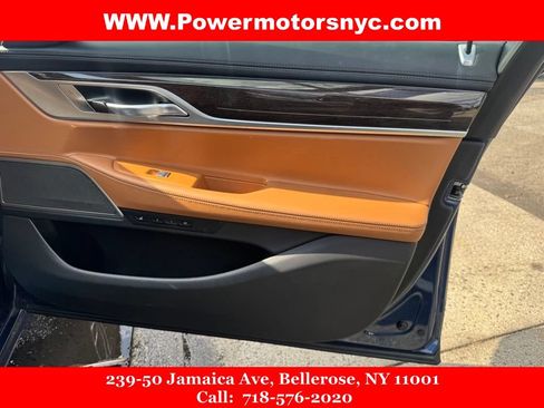 Used 2022 BMW 750i xDrive w/ Executive Package AWD/4WD image 28