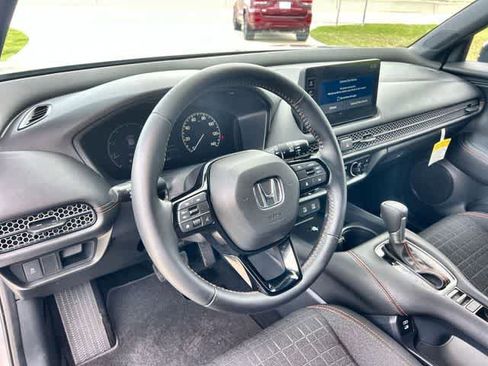 Used 2026 Honda HR-V Sport image 15