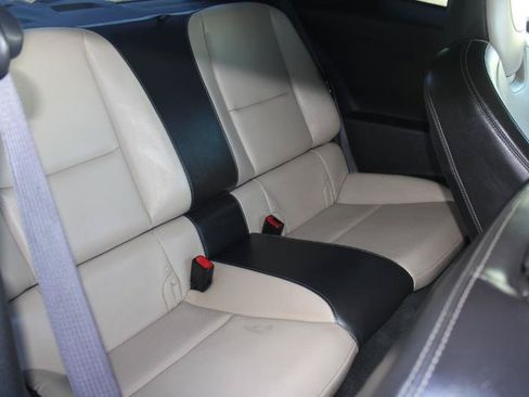 Used 2011 Chevrolet Camaro LT RWD image 15