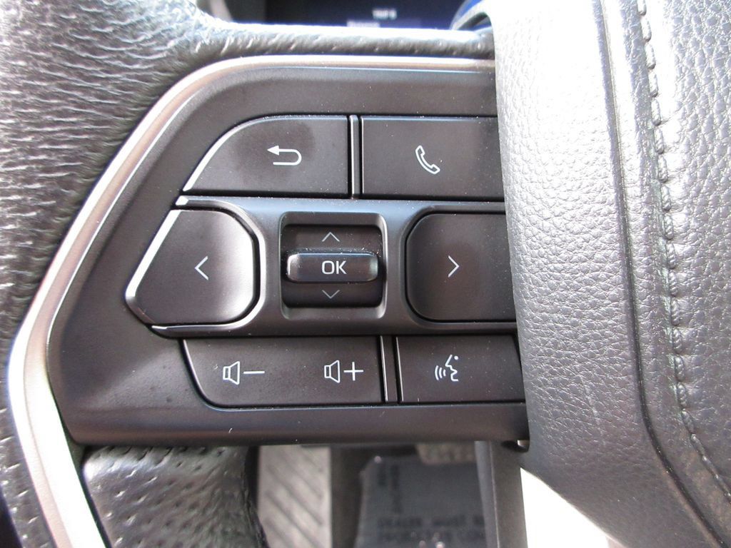 Used 2024 Toyota Tacoma TRD Off-Road AWD/4WD image 16