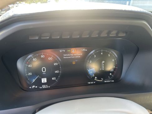 Used 2021 Volvo XC90 T6 Inscription w/ Advanced Package image 12