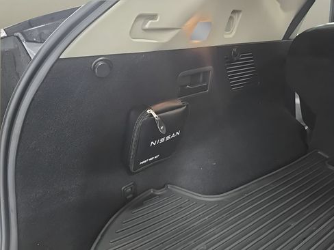 Used 2023 Nissan Murano SV w/ Cargo Package AWD/4WD image 19