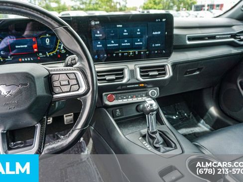 Used 2025 Ford Mustang Premium RWD image 33