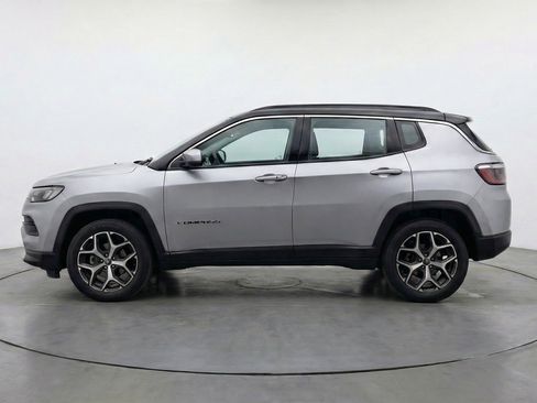 Used 2025 Jeep Compass Limited AWD/4WD image 5