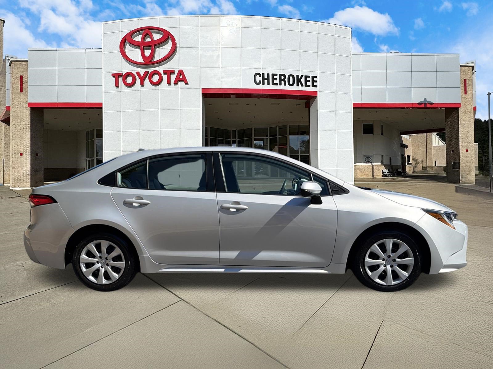 Used 2024 Toyota Corolla LE FWD image 5