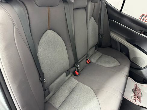 Used 2019 Toyota Camry LE FWD image 33