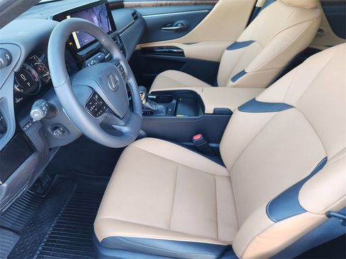 Certified 2023 Lexus ES 350 w/ Premium Package image 13