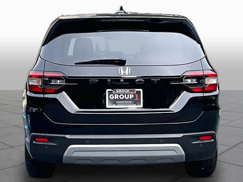 Used 2025 Honda Pilot EX-L image 5