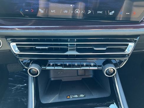 New 2026 Chevrolet Traverse Z71 w/ Enhanced Driving Package image 15