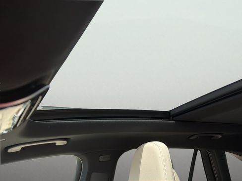 Certified 2024 Mercedes-Benz GLC 300 4MATIC image 18